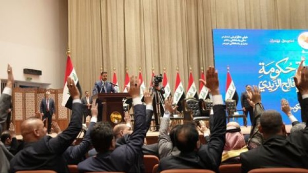 بعد خمسة أشهر من توليه منصبه الزيدي يعلن اكتمال تشكيلة حكومته بعد خمسة أشهر من توليه منصبه الزيدي يعلن اكتمال تشكيلة حكومته