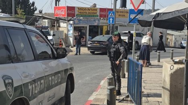 الاحتلال يدعي اكتشاف نفقين قيد الحفر في قلقيلية واعتقال 4 فلسطينيين الاحتلال يدعي اكتشاف نفقين قيد الحفر في قلقيلية واعتقال 4 فلسطينيين