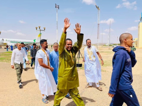 وصول موريتانيين أفرجت عنهم مالي إلى مدينة النعمة