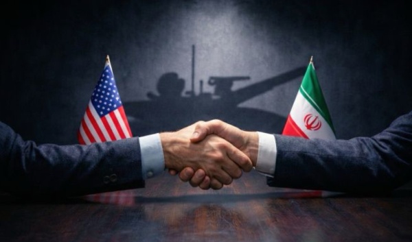 مسؤول إيراني إنهاء الحرب على كافة الجبهات ورفع الحصار البحري مسؤول إيراني إنهاء الحرب على كافة الجبهات ورفع الحصار البحري