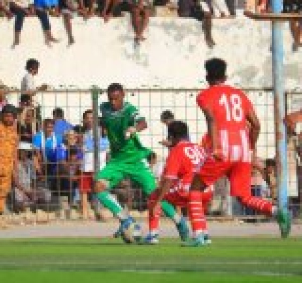 شعب حضرموت يدك شباك المكلا بثلاثية ويواصل الانفراد بصدارة الدوري شعب حضرموت يدك شباك المكلا بثلاثية ويواصل الانفراد بصدارة الدوري
