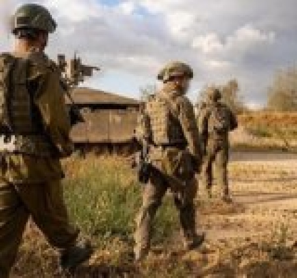 توغل إسرائيلي جديد في ريف القنيطرة بمحاذاة الجولان المحتل توغل إسرائيلي جديد في ريف القنيطرة بمحاذاة الجولان المحتل