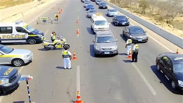 حملات مرورية مكثفة على الطرق بالقاهرة والجيزة