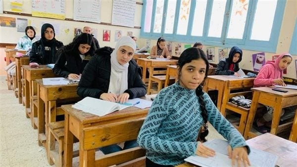 كيف ينجح طلاب الإعدادية في تجاوز ضغوط الامتحانات نصائح طبية لتعزيز التركيز والثقة بالنفس