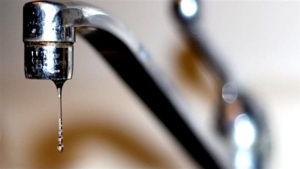 قطع المياه عن النزهة الجديدة بسبب كسر مفاجئ بخط رئيسي قطع المياه عن النزهة الجديدة بسبب كسر مفاجئ بخط رئيسي