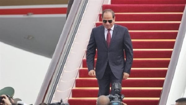 الرئيس السيسي يعود إلى أرض الوطن بعد زيارة تنزانيا الرئيس السيسي يعود إلى أرض الوطن بعد زيارة تنزانيا