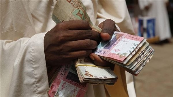 الدولار يواصل الصعود في السودان السوق السوداء تهدد اقتصاد الدولة