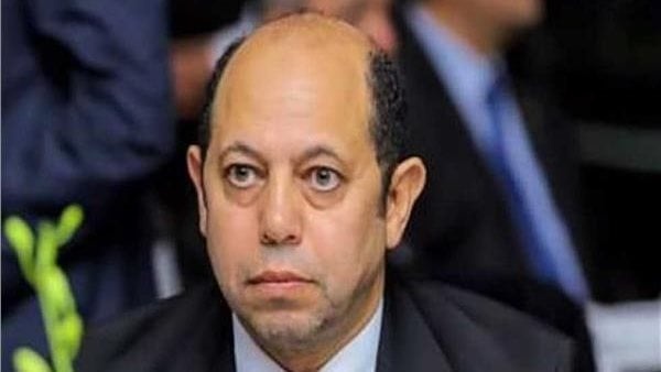 أحمد سليمان ينسحب من اجتماع مجلس الزمالك بسبب تسريب مناقشات شركة الكرة أحمد سليمان ينسحب من اجتماع مجلس الزمالك بسبب تسريب مناقشات شركة الكرة