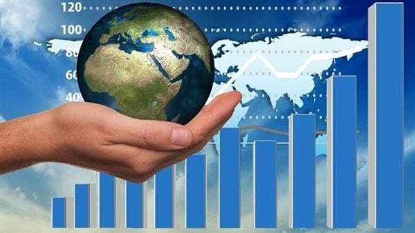 أستاذ اقتصاد الشرق الأوسط يدخل المرحلة الثانية من الأزمة الاقتصادية