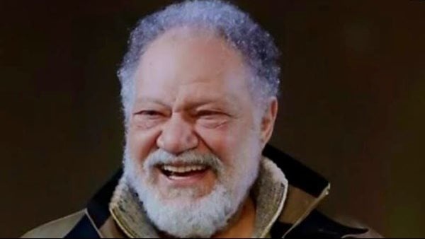 يحيى الفخراني يطالب بتفعيل حق الأداء العلني أهم من الجوائز والتكريمات يحيى الفخراني يطالب بتفعيل حق الأداء العلني أهم من الجوائز والتكريمات
