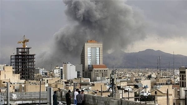عاجل الجيش الأمريكي يعلن إتمام استهداف مواقع إيرانية رد ا على إسقاط مروحية أباتشي عاجل الجيش الأمريكي يعلن إتمام استهداف مواقع إيرانية رد ا على إسقاط مروحية أباتشي