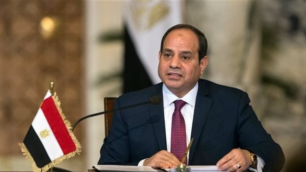 الرئيس يوج ه الحكومة بضبط الأسواق والتوسع في المبادرات ومنافذ البيع الحكومية