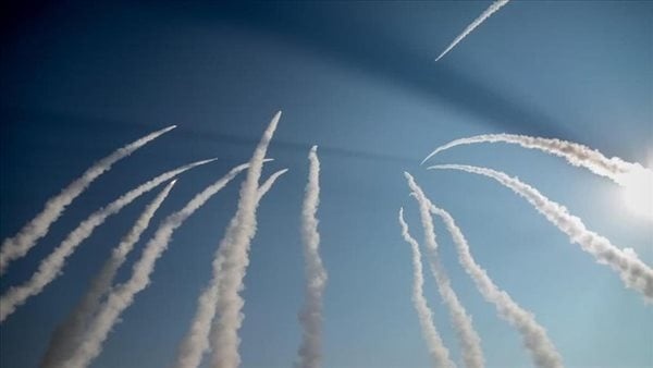 الجيش الأردني أحبطنا محاولة لاستهداف المملكة بـ5 صواريخ إيرانية الجيش الأردني أحبطنا محاولة لاستهداف المملكة بـ5 صواريخ إيرانية
