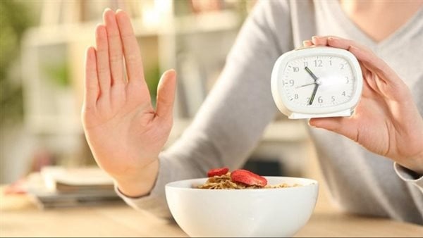أشخاص ينبغي عليهم تجنب الصيام المتقطع أشخاص ينبغي عليهم تجنب الصيام المتقطع