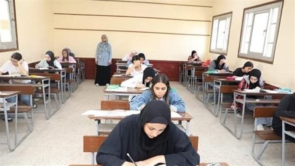 يمنع من امتحان الدور تعرف على مصير مرتكب الغش في الامتحانات