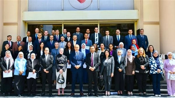 النيابة الإدارية تختتم برنامج ا تدريبي ا حول الاستخدام الآمن والمسؤول للذكاء الاصطناعي