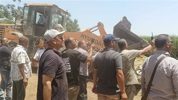إزالة 10 حالات تعد وفك شدات خشبية في حملات مكثفة بنجع حمادي إزالة 10 حالات تعد وفك شدات خشبية في حملات مكثفة بنجع حمادي