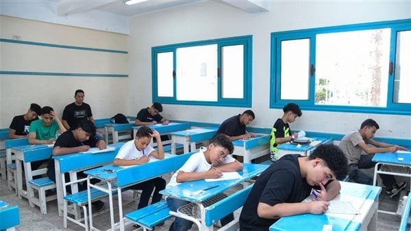 ختام ماراثون الإعدادية بالقاهرة الطلاب يؤدون امتحان العلوم اليوم ختام ماراثون الإعدادية بالقاهرة الطلاب يؤدون امتحان العلوم اليوم