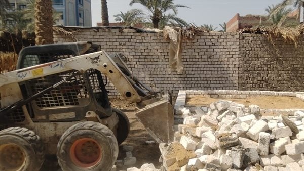 محافظ الجيزة يتابع حملات إزالة مخالفات البناء والتعديات على الأراضي الزراعية