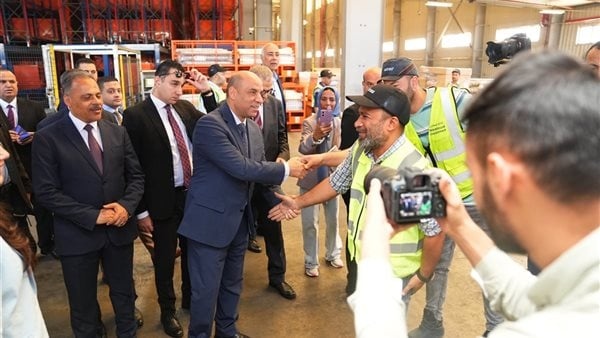 وزير العمل الرئيس السيسي يضع دعم العمال وتمكينهم على رأس أولويات الدولة وزير العمل الرئيس السيسي يضع دعم العمال وتمكينهم على رأس أولويات الدولة