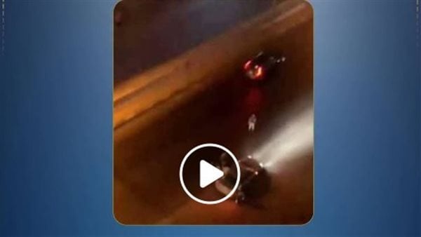 كشف ملابسات قيام مجموعة من الأشخاص بالتعدى على آخر وإجباره على ركوب سيارة بالبحيرة كشف ملابسات قيام مجموعة من الأشخاص بالتعدى على آخر وإجباره على ركوب سيارة بالبحيرة