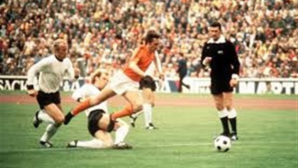 منتخب هولندا ضحية أصحاب الملعب أفضل خاسر في نهائي المونديال منتخب هولندا ضحية أصحاب الملعب أفضل خاسر في نهائي المونديال