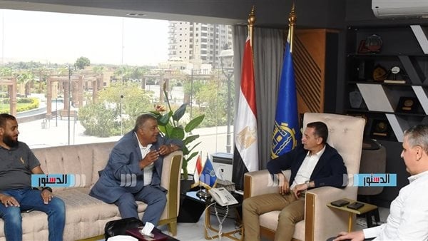 محافظ أسوان يشهد فعاليات مبادرة دعم ذوي الإعاقة والعمالة غير المنتظمة وتمكين المرأة