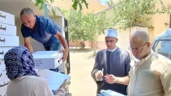 الأوقاف تسل م الدفعة الثانية من أنصبة المضحين بالمنوفية وتطلق خدمة التوصيل للمنازل الأوقاف تسل م الدفعة الثانية من أنصبة المضحين بالمنوفية وتطلق خدمة التوصيل للمنازل