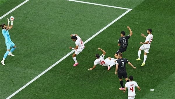 منافس مصر إيران تتعادل مع نيوزيلندا في الشوط الأول منافس مصر إيران تتعادل مع نيوزيلندا في الشوط الأول