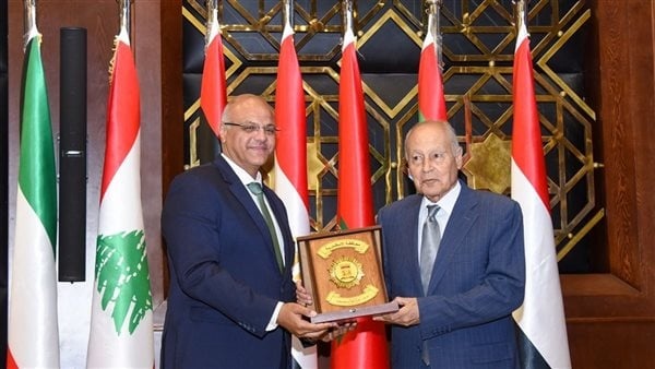 محافظ الإسكندرية يشهد تكريم أبو الغيط وتخريج الدفعة 105 بكلية النقل البحري
