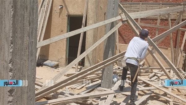 إزالة مخالفات وإيقاف أعمال بناء مخالفة بالعاشر من رمضان ضمن حملات ميدانية مكثفة صور إزالة مخالفات وإيقاف أعمال بناء مخالفة بالعاشر من رمضان ضمن حملات ميدانية مكثفة صور