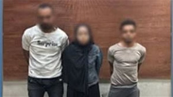 تنكروا في ملابس نسائية ضبط المتهمين بسرقة مشغولات ذهبية من مسنة وتكبيلها داخل شقتها بمصر القديمة تنكروا في ملابس نسائية ضبط المتهمين بسرقة مشغولات ذهبية من مسنة وتكبيلها داخل شقتها بمصر القديمة