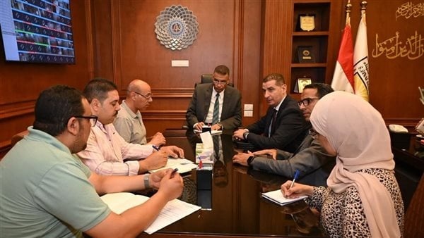 محافظ جنوب سيناء يعقد اجتماعا لمناقشة خطة تطوير الخدمات الذكية محافظ جنوب سيناء يعقد اجتماعا لمناقشة خطة تطوير الخدمات الذكية