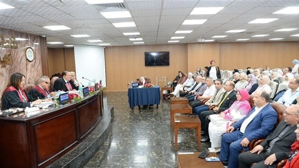 باحثة تناقش الدكتوراه في الـ 83 من عمرها بجامعة المنصورة باحثة تناقش الدكتوراه في الـ 83 من عمرها بجامعة المنصورة