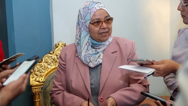 مستشارة اللغة الإنجليزية توجه رسالة شكر لفريق إعداد الامتحان مستشارة اللغة الإنجليزية توجه رسالة شكر لفريق إعداد الامتحان