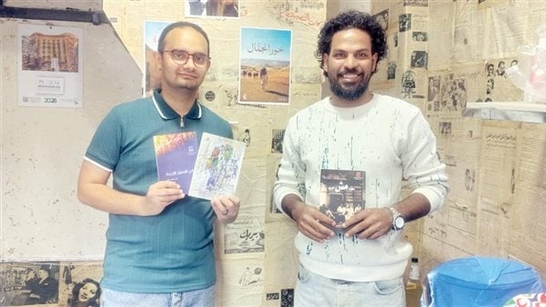 الأديبان أسوانيان يؤسسان أول book cafe للباحثين عن الهدوء