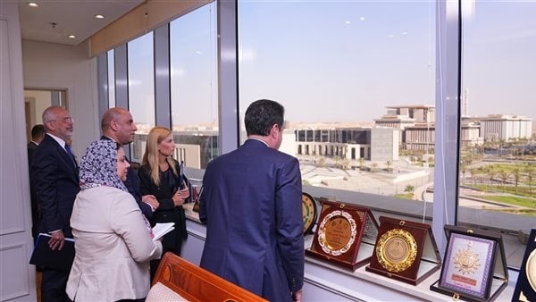 وزير يوناني العاصمة الجديدة مدينة عالمية وشاهد ا حي ا على كفاءة العامل المصري وزير يوناني العاصمة الجديدة مدينة عالمية وشاهد ا حي ا على كفاءة العامل المصري