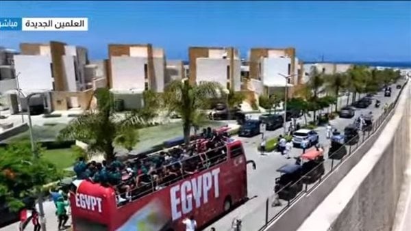 لاعبو منتخب مصر يوثقون الاستقبال الجماهيري الحاشد في العلمين