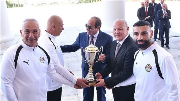 احتفاء رسمي وشعبي بمنتخب مصر استقبال رئاسي وأجواء احتفالية في العلمين احتفاء رسمي وشعبي بمنتخب مصر استقبال رئاسي وأجواء احتفالية في العلمين