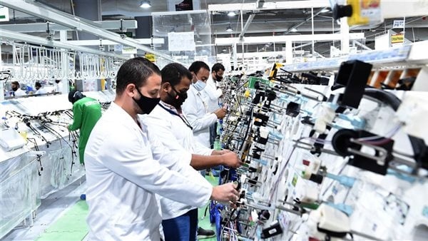 مصر تطلق استراتيجية ثورية لتحفيز القطاع الصناعي ورفع الإنتاج لـ 15 3 تريليون جنيه مصر تطلق استراتيجية ثورية لتحفيز القطاع الصناعي ورفع الإنتاج لـ 15 3 تريليون جنيه