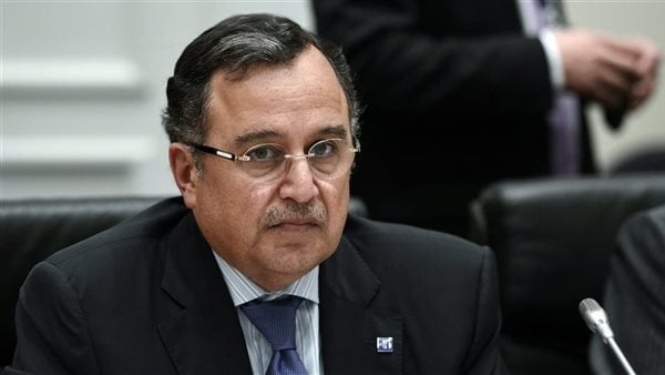 أمين الجامعة العربية يطالب بوقف الاعتداءات الإسرائيلية وإنهاء احتلال الأراضي العربية أمين الجامعة العربية يطالب بوقف الاعتداءات الإسرائيلية وإنهاء احتلال الأراضي العربية