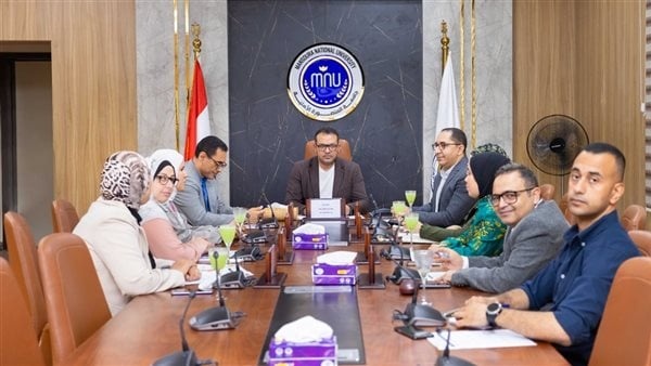 جامعة المنصورة الأهلية تبحث تعزيز المسؤولية المجتمعية وتعلن إنشاء أول مصنع للشرائح الإلكترونية جامعة المنصورة الأهلية تبحث تعزيز المسؤولية المجتمعية وتعلن إنشاء أول مصنع للشرائح الإلكترونية