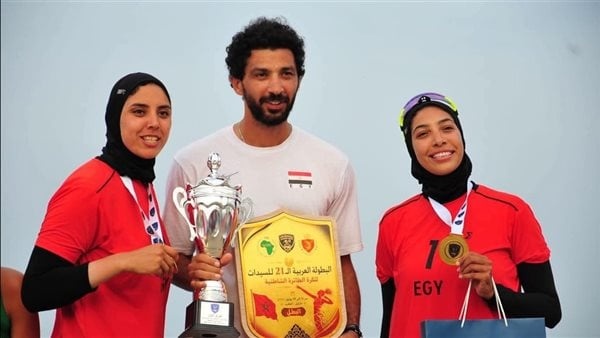 منتخب سيدات الكرة الطائرة الشاطئية يتوج بالبطولة العربية في المغرب منتخب سيدات الكرة الطائرة الشاطئية يتوج بالبطولة العربية في المغرب