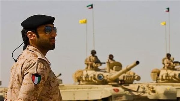 عاجل الجيش الكويتي نشوب حريق وأضرار بعدة منشآت مدنية جراء هجمات إيرانية