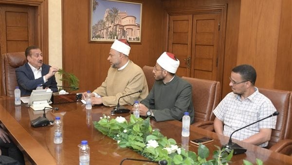 محافظ بورسعيد دور العبادة شريك أساسي في بناء الوعي محافظ بورسعيد دور العبادة شريك أساسي في بناء الوعي