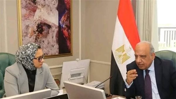 وزير الكهرباء يبحث مع محافظ الوادي الجديد تعزيز الشبكة وتأمين التغذية الكهربائية وزير الكهرباء يبحث مع محافظ الوادي الجديد تعزيز الشبكة وتأمين التغذية الكهربائية