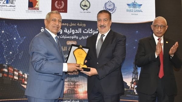 محافظا بورسعيد وشمال سيناء يشهدان ورشة عمل حول دور النقل واللوجستيات في دعم التكامل الأفريقي محافظا بورسعيد وشمال سيناء يشهدان ورشة عمل حول دور النقل واللوجستيات في دعم التكامل الأفريقي