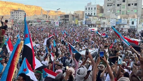 احتجاجات جنوبية في اليمن رفض ا لتمكين الحوثيين احتجاجات جنوبية في اليمن رفض ا لتمكين الحوثيين