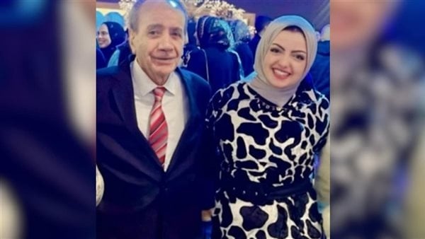 عاجل دخلت للعلاج بعد وفاة والدها جار هايدي الشابوري يروي تفاصيل جديدة عاجل دخلت للعلاج بعد وفاة والدها جار هايدي الشابوري يروي تفاصيل جديدة