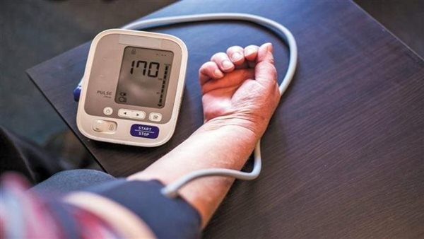أطعمة يجب تجنبها في حالة ضغط الدم المرتفع أطعمة يجب تجنبها في حالة ضغط الدم المرتفع